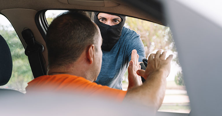 Qué seguro de auto me cubre de robo total