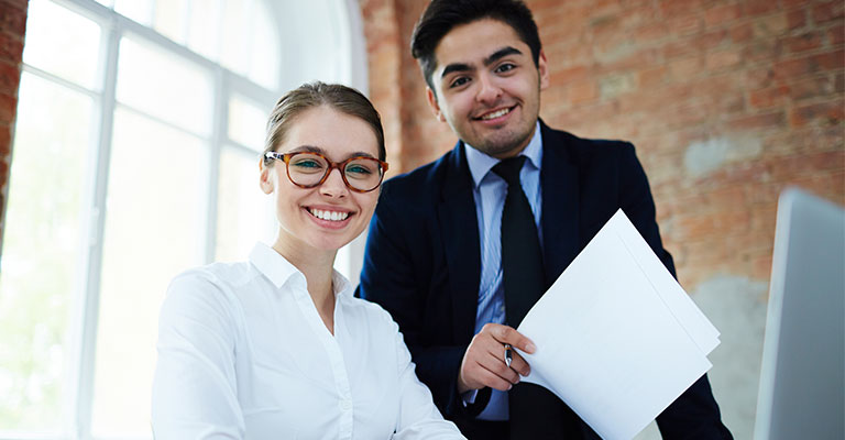 ¿Cómo crear una página web sencilla y profesional como agente de seguros?