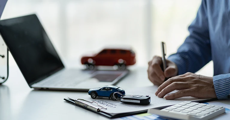 ¿Cómo aprovechar los testimonios en video de tus clientes para vender más seguros?